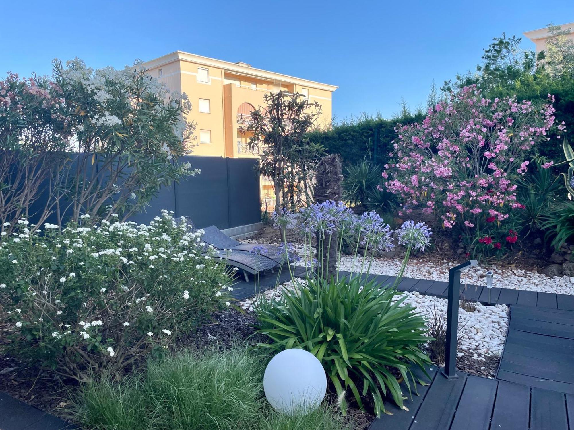 Ferienwohnung Les Enganes Fréjus Exterior foto